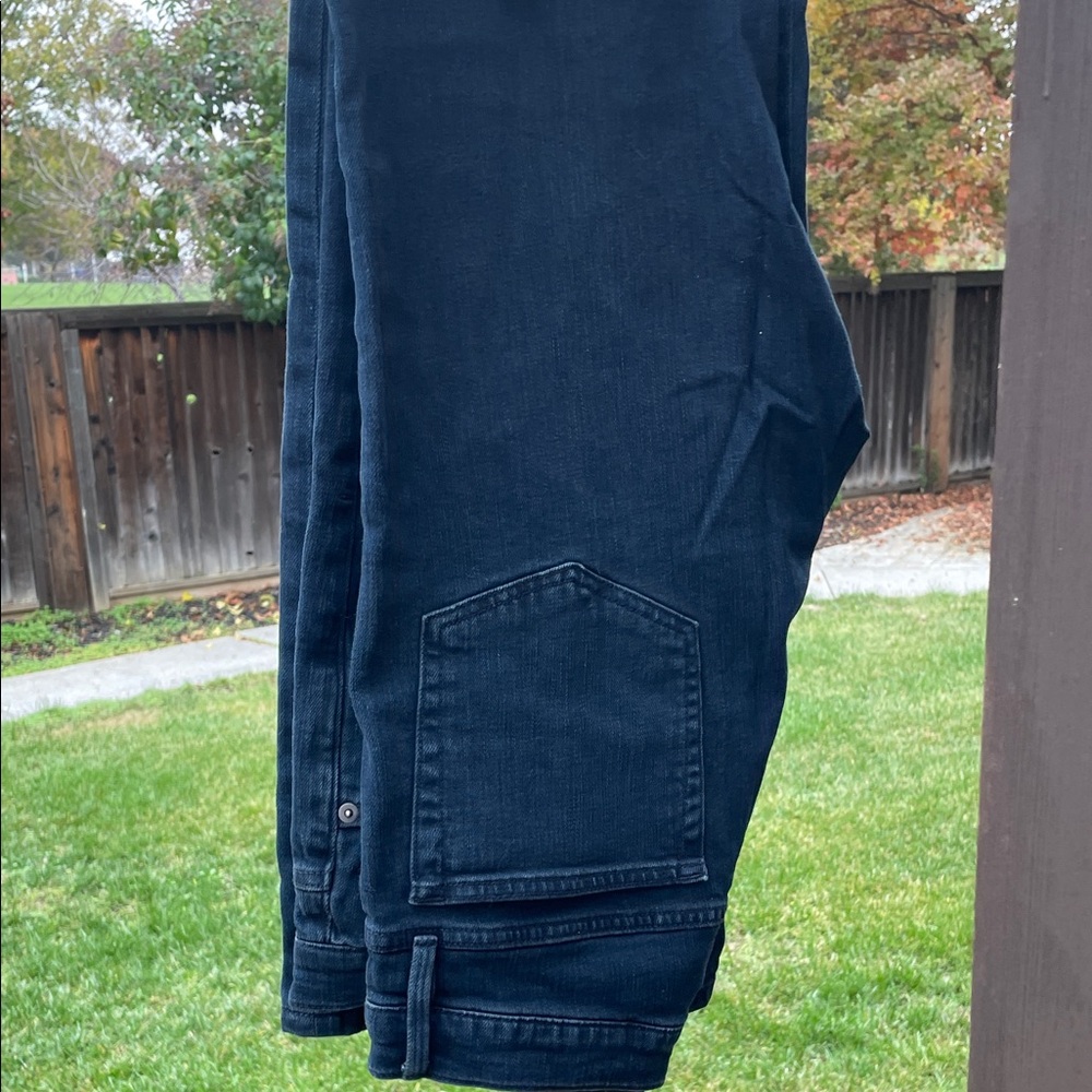 Men's Dark Blue Jeans